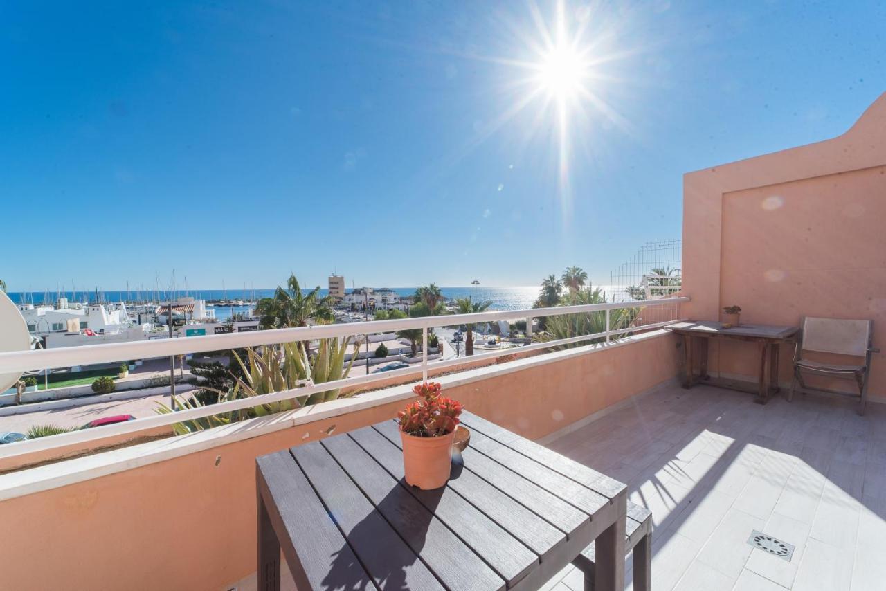 Expoholidays-Primera linea puerto Aguadulce con Garaje Apartamento *